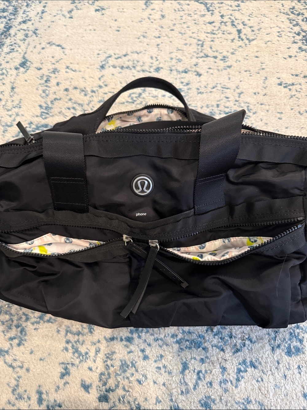 Lululemon Gym to Win Duffel Bag - Picture 5 of 7